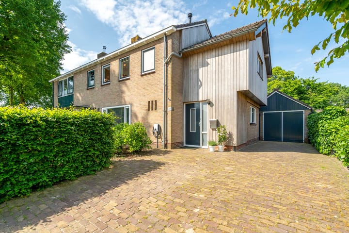 Foto van woning Middenlaan 27, Dwingeloo