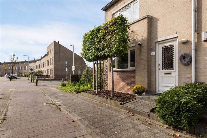 Middenmolenlaan 141 in Gouda foto