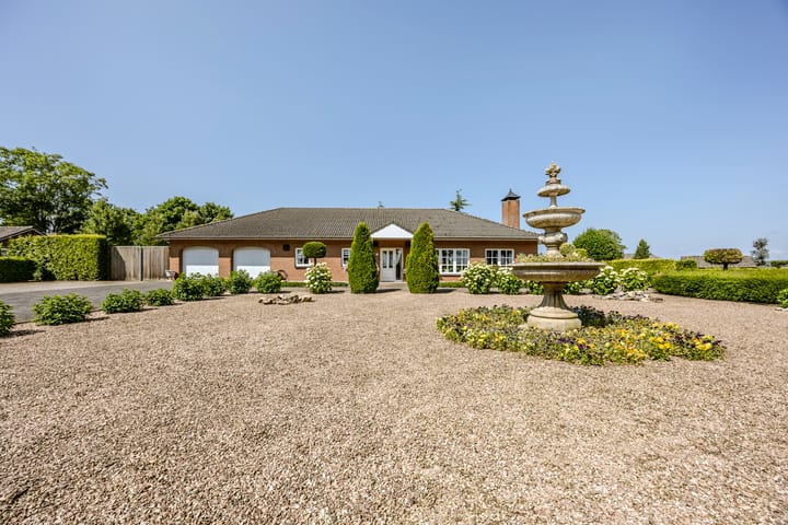 Middenpeelweg 4 in Odiliapeel foto