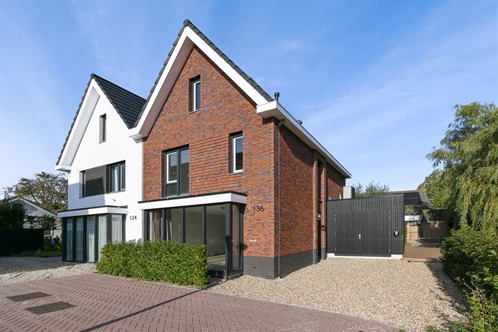 Middenweg 136 in Ouderkerk aan de Amstel foto