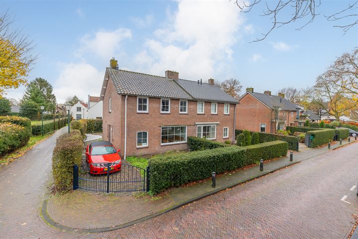 Middenweg 5 in Blaricum foto