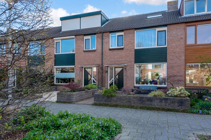 Mimosastraat 7 in Roelofarendsveen foto