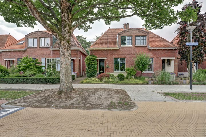 Minister Loudonlaan 53 in Enschede foto