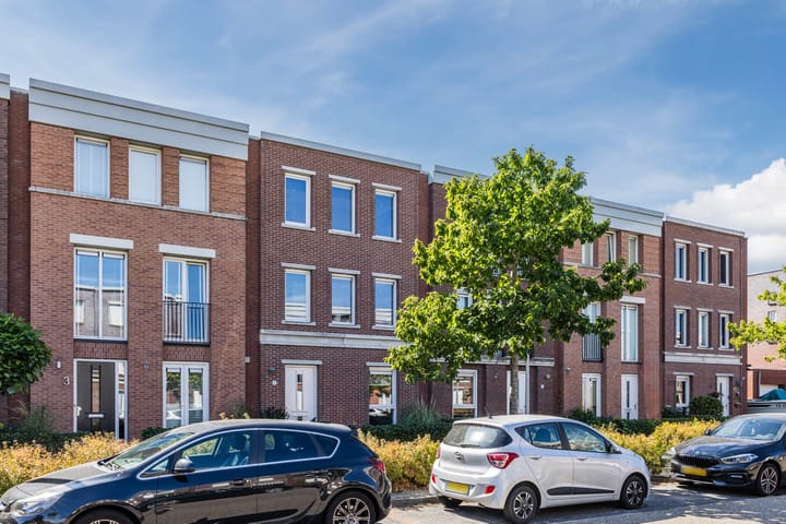 Moeder Teresalaan 5 in Hellevoetsluis foto