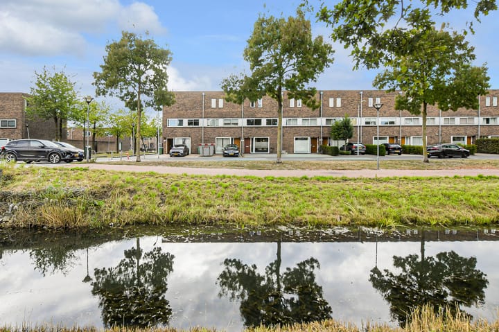 Moeraszegge 35 in Breda foto