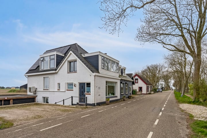 Molendijk 113 in Zuid-Beijerland foto
