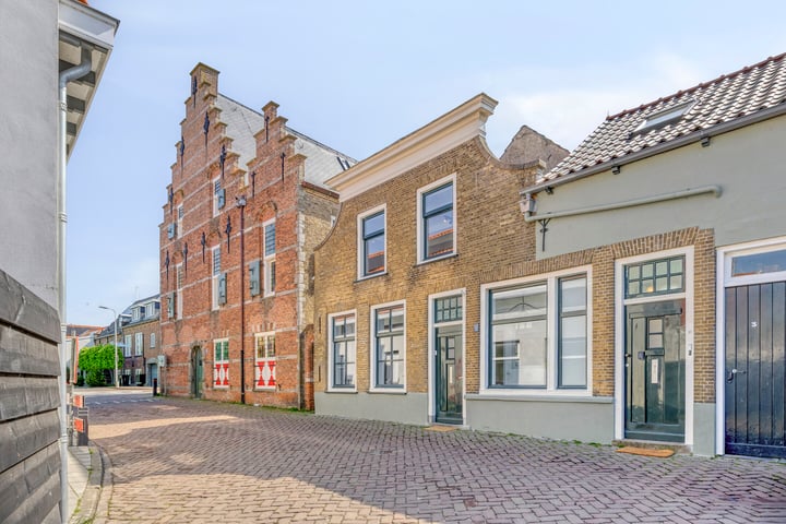 Molendijk 1a in Ooltgensplaat