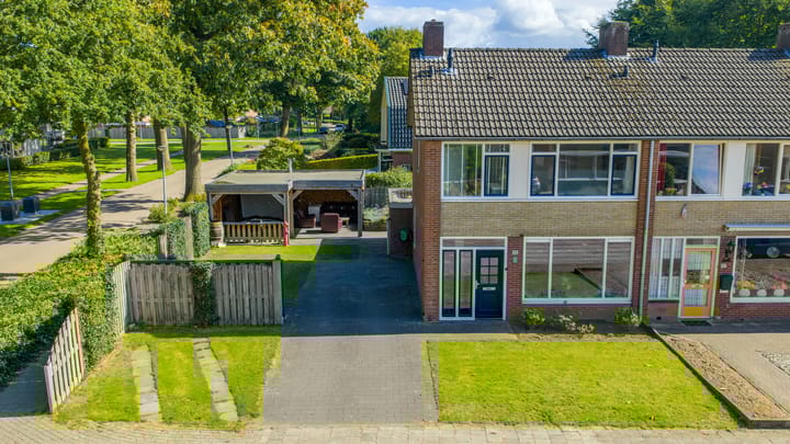 Molenkamp 102 in Aalten foto