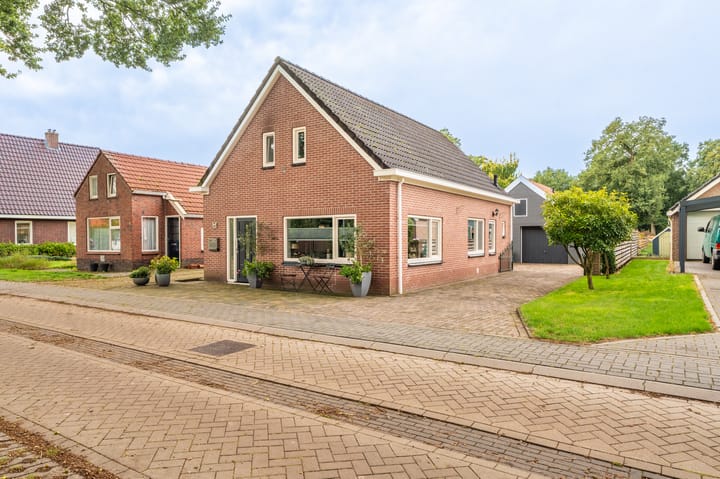 Molenlaan 4 in Bellingwolde foto