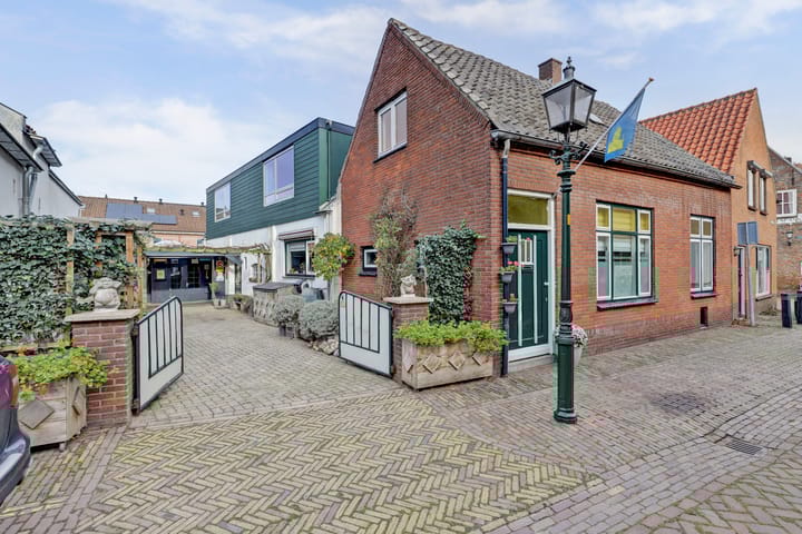 Molenstraat 4 in Heukelum foto