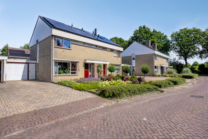 Mosheide 5 in Wolvega foto