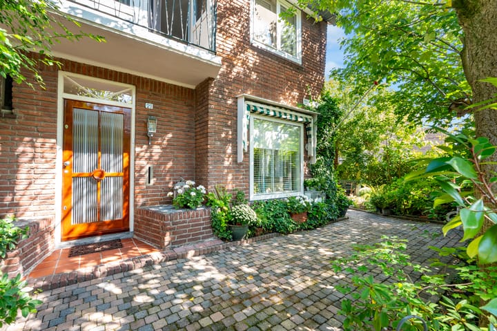 Mr. F.A. van Hallweg 21 in Amstelveen foto