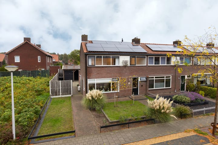 Mr.G.G.v.Prinstererstraat 38 in Neede foto