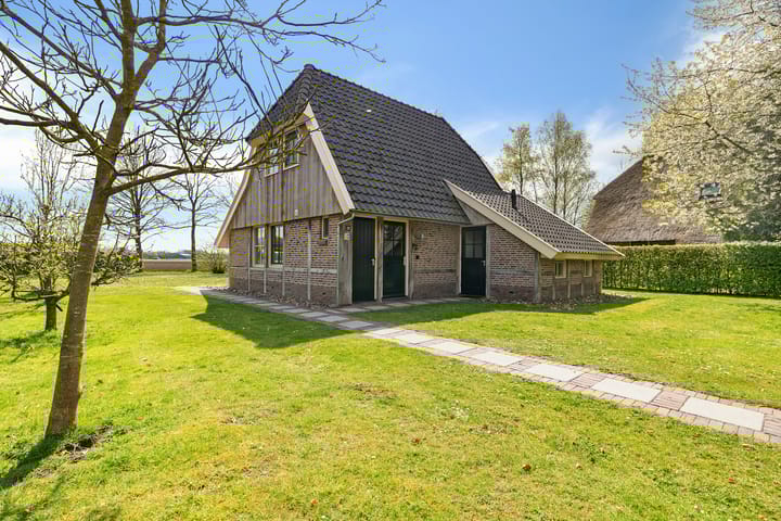 Mr. J.B. Kanweg 3-129 in Witteveen foto