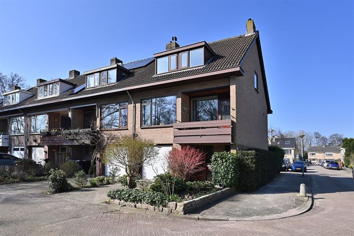 Mr.J.C.Bührmannlaan 46 in Ankeveen foto