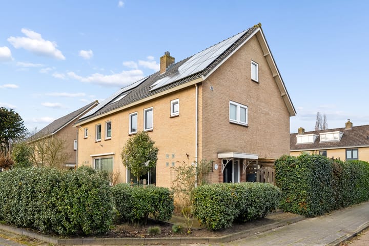 Mr P J Oudlaan 18 in Zwolle foto