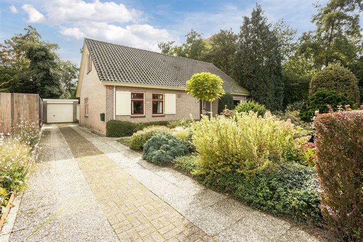 Mr P J Oudlaan 47 in Zwolle foto