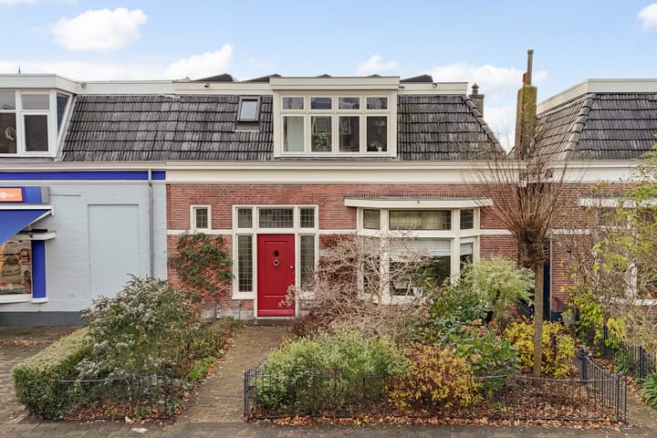 Mr. P.J. Troelstraweg 17 in Leeuwarden foto