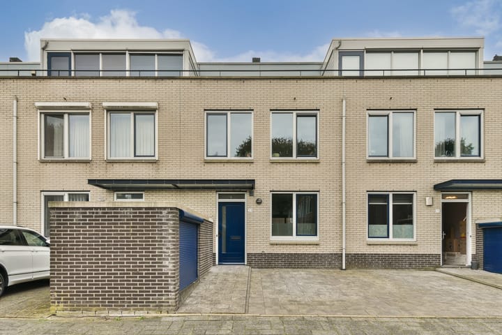 mr. Verschuurstraat 33 in Vlaardingen foto