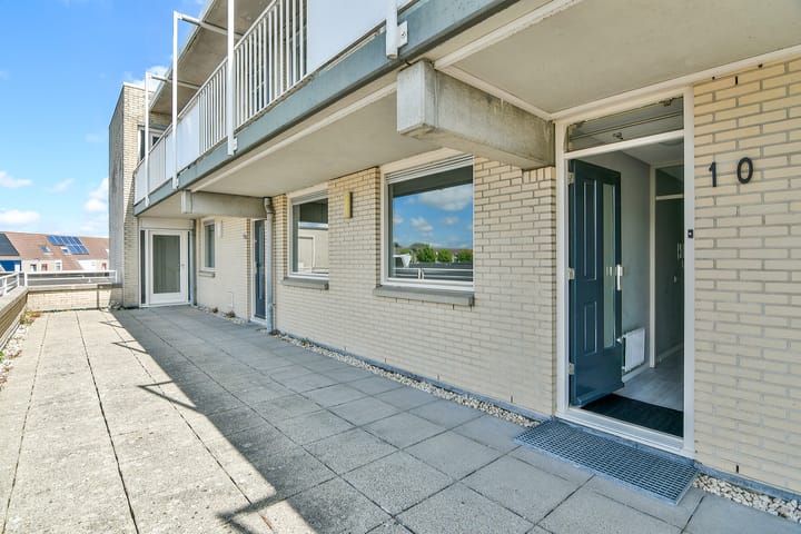 Muiderbos 10 in Hoofddorp foto