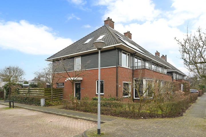 Muiderzand 24 in Huizen foto