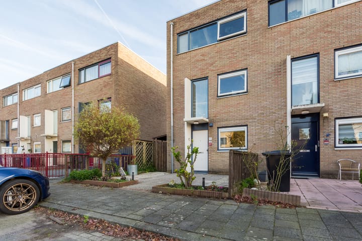 Multatuliweg 17 in Almere foto