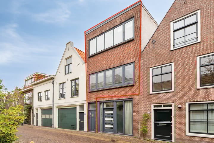 Narmstraat 23A in Leiden foto