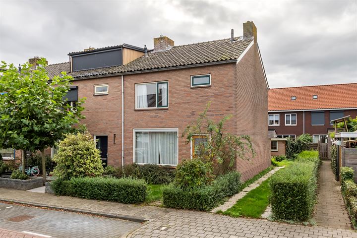Nassaustraat 17 in Arkel foto
