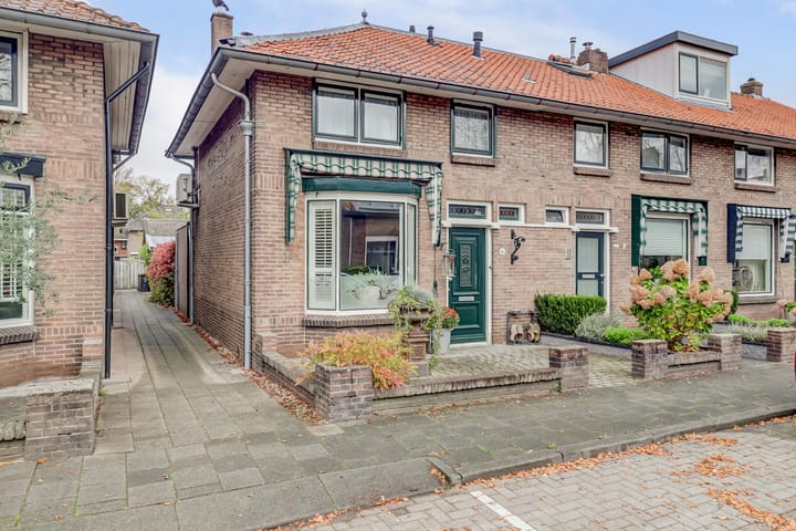 Nassaustraat 80 in Ridderkerk foto