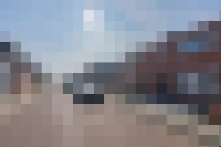 Nazareth 4 's-Gravenpolder thumbnail 4