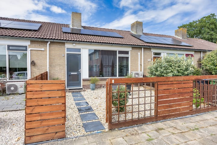 Neeltie Jansstraat 26 in St.-Jacobiparochie foto