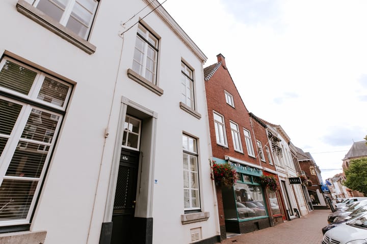 Neerstraat 65A in Roermond foto