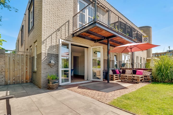 Newtonbaan 11 in Nieuwegein foto