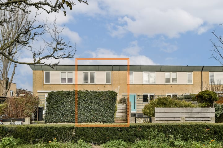 Nicolaas Beetslaan 27 in Zandvoort foto