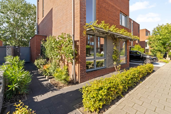 Nicolaas Beetslaan 8 in Moordrecht foto