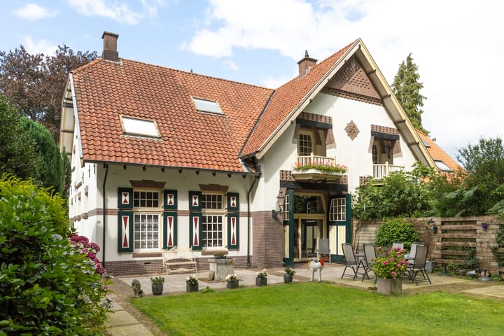 Nieuw-Loosdrechtsedijk 53 in Loosdrecht foto