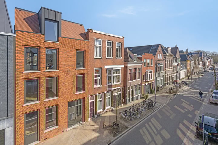 Nieuwe Boteringestraat 71b in Groningen foto