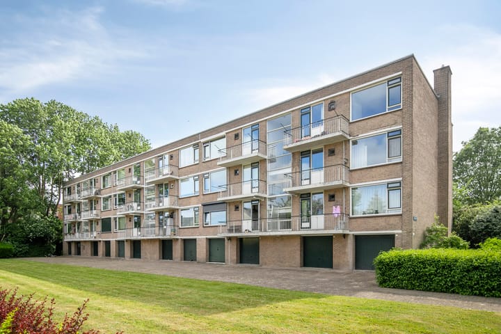 Nieuwenoord 74 in Rotterdam foto