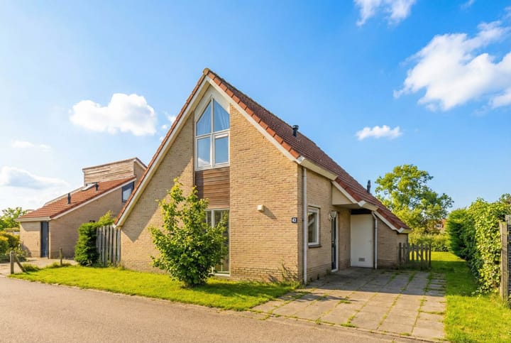 Nieuwesluisweg 1-042 in Breskens foto