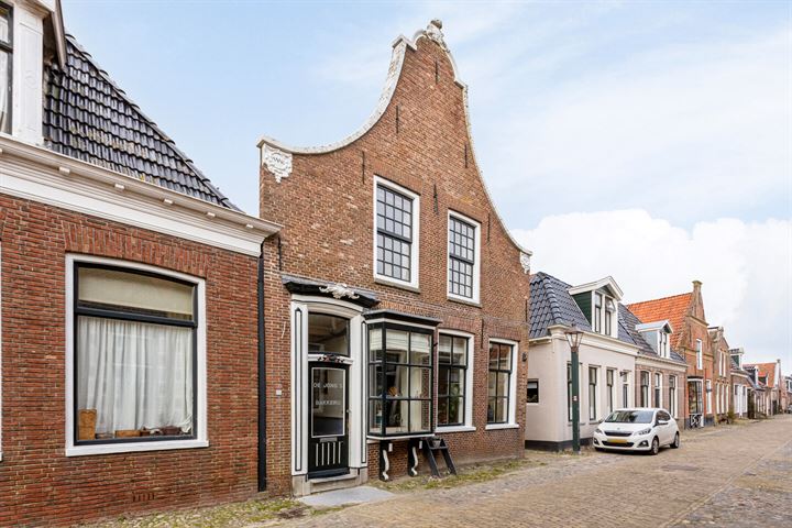 Nieuwstad 15 in Hindeloopen foto