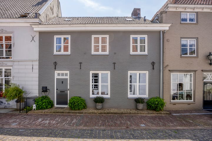 Nieuwstraat 32 in Ravenstein foto
