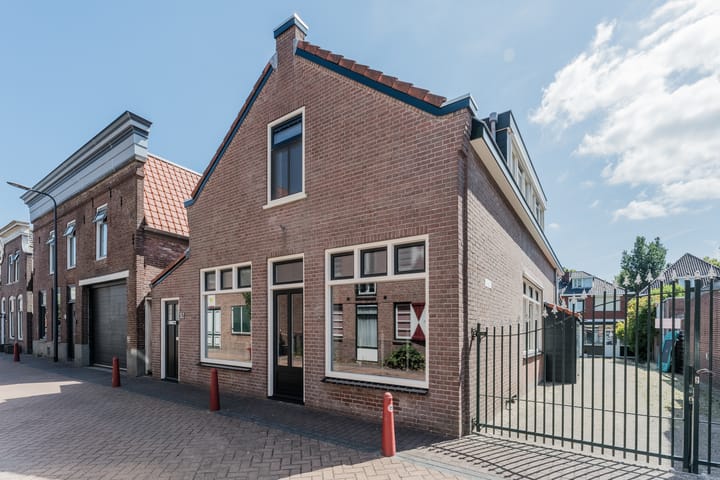Nieuwstraat 52 in Bodegraven foto