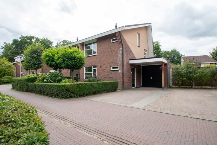 Nijmansbos 61 in Enschede