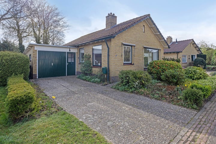 Noordenveld 16 in Roden foto