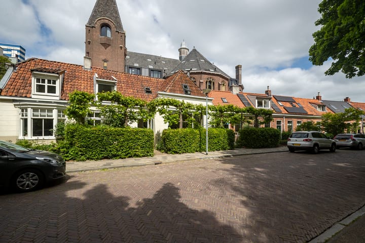 Noorderbuitensingel 22 in Groningen foto