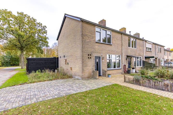 Noorderdiep 433A in Valthermond foto