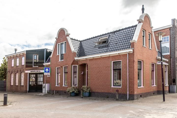Noorderstraat 2 in Uithuizen foto
