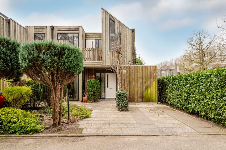 Oevergriend 100 in Almere foto