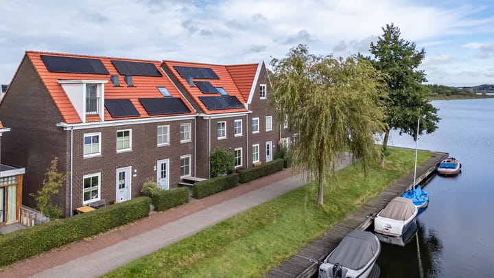 Oeverpad 349 in Meerstad foto