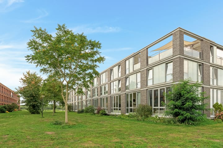 Oeverzeggestraat 16 in Amsterdam foto